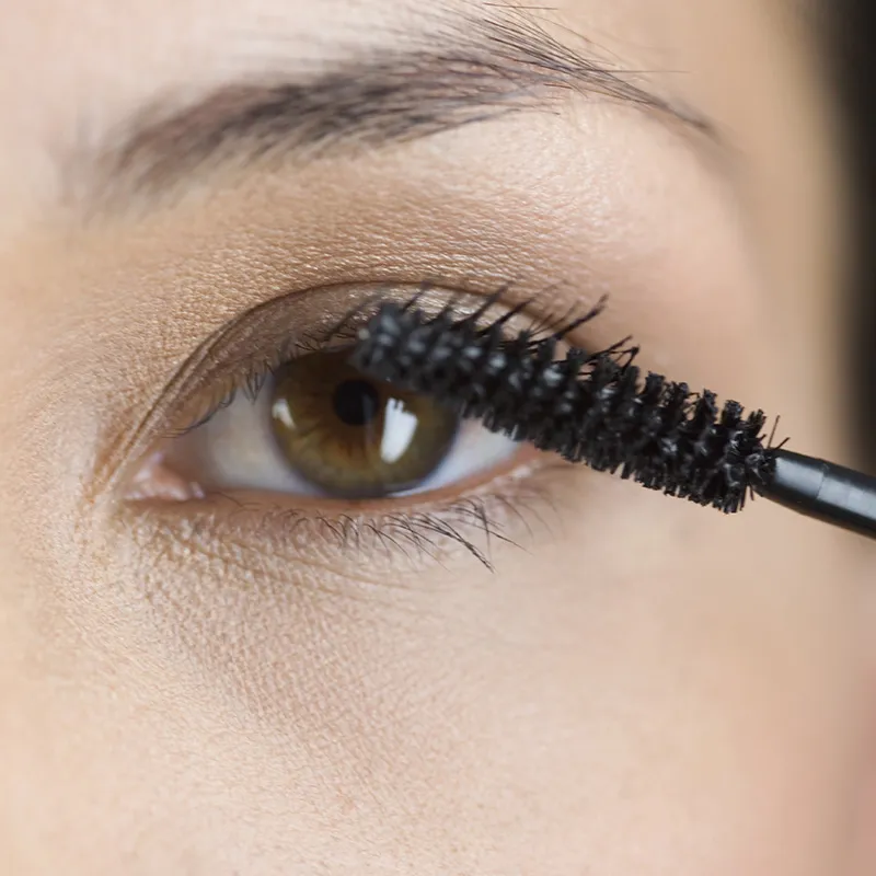 Wimpern und Brauen Pflege von KS Beauty – ausdrucksstarker Blick